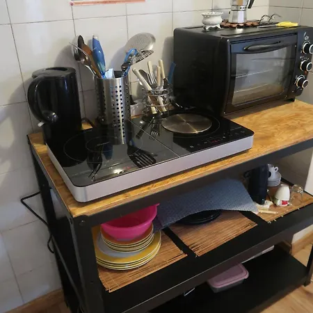 The Yellow House קטאניה